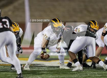 Thumbnail 2 in Fort Osage vs. Vianney (MSHSAA Class 5 Show-Me Bowl) photogallery.