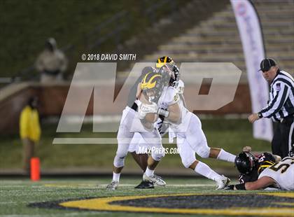 Thumbnail 2 in Fort Osage vs. Vianney (MSHSAA Class 5 Show-Me Bowl) photogallery.