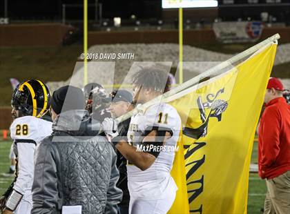 Thumbnail 1 in Fort Osage vs. Vianney (MSHSAA Class 5 Show-Me Bowl) photogallery.