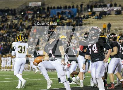 Thumbnail 2 in Fort Osage vs. Vianney (MSHSAA Class 5 Show-Me Bowl) photogallery.