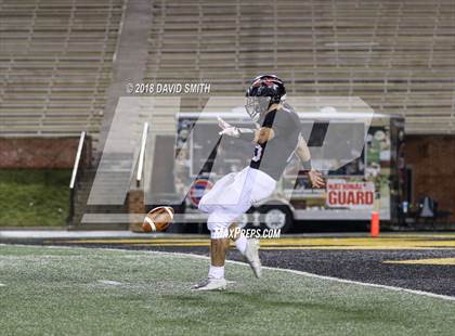 Thumbnail 2 in Fort Osage vs. Vianney (MSHSAA Class 5 Show-Me Bowl) photogallery.