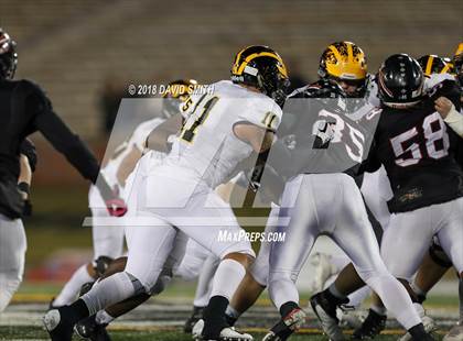Thumbnail 1 in Fort Osage vs. Vianney (MSHSAA Class 5 Show-Me Bowl) photogallery.
