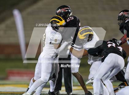 Thumbnail 1 in Fort Osage vs. Vianney (MSHSAA Class 5 Show-Me Bowl) photogallery.