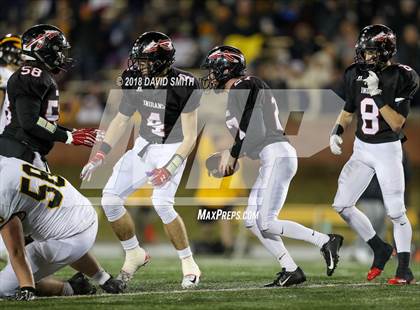 Thumbnail 2 in Fort Osage vs. Vianney (MSHSAA Class 5 Show-Me Bowl) photogallery.