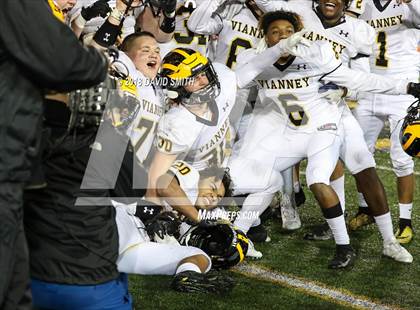 Thumbnail 3 in Fort Osage vs. Vianney (MSHSAA Class 5 Show-Me Bowl) photogallery.