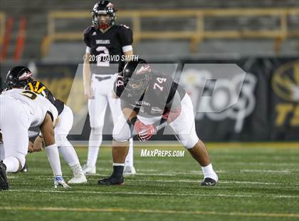 Thumbnail 3 in Fort Osage vs. Vianney (MSHSAA Class 5 Show-Me Bowl) photogallery.