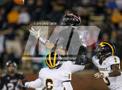 Thumbnail 2 in Fort Osage vs. Vianney (MSHSAA Class 5 Show-Me Bowl) photogallery.