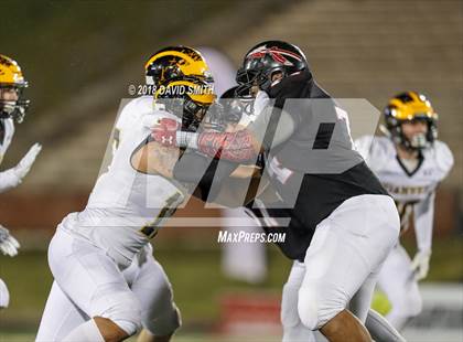 Thumbnail 2 in Fort Osage vs. Vianney (MSHSAA Class 5 Show-Me Bowl) photogallery.