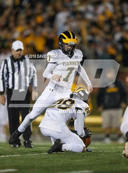 Thumbnail 3 in Fort Osage vs. Vianney (MSHSAA Class 5 Show-Me Bowl) photogallery.
