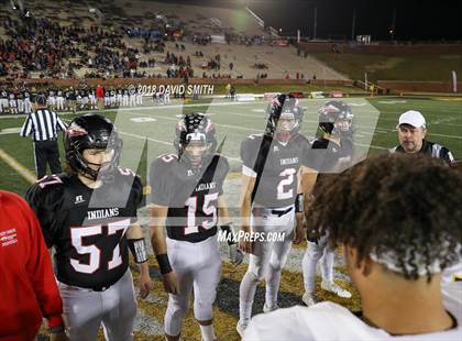 Thumbnail 1 in Fort Osage vs. Vianney (MSHSAA Class 5 Show-Me Bowl) photogallery.