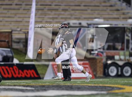 Thumbnail 2 in Fort Osage vs. Vianney (MSHSAA Class 5 Show-Me Bowl) photogallery.