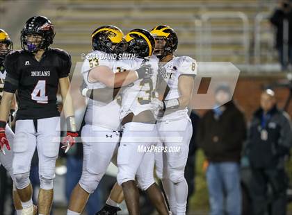 Thumbnail 3 in Fort Osage vs. Vianney (MSHSAA Class 5 Show-Me Bowl) photogallery.