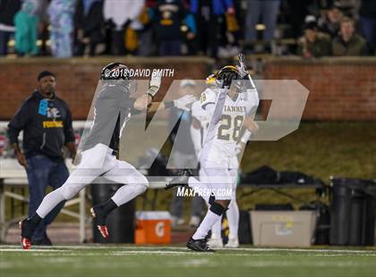 Thumbnail 1 in Fort Osage vs. Vianney (MSHSAA Class 5 Show-Me Bowl) photogallery.