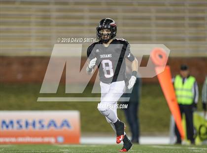 Thumbnail 1 in Fort Osage vs. Vianney (MSHSAA Class 5 Show-Me Bowl) photogallery.