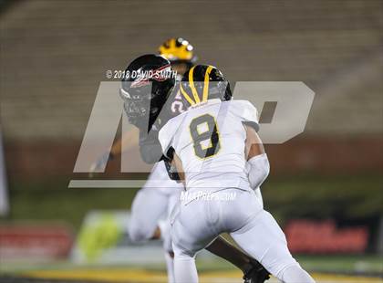 Thumbnail 3 in Fort Osage vs. Vianney (MSHSAA Class 5 Show-Me Bowl) photogallery.