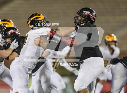 Thumbnail 1 in Fort Osage vs. Vianney (MSHSAA Class 5 Show-Me Bowl) photogallery.