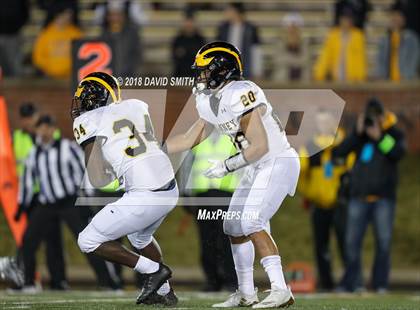 Thumbnail 1 in Fort Osage vs. Vianney (MSHSAA Class 5 Show-Me Bowl) photogallery.