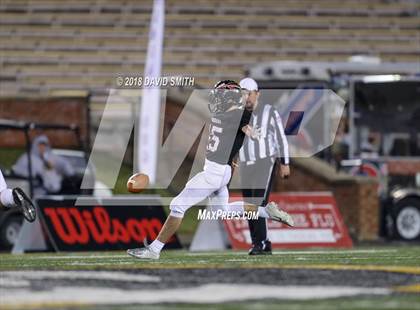 Thumbnail 3 in Fort Osage vs. Vianney (MSHSAA Class 5 Show-Me Bowl) photogallery.