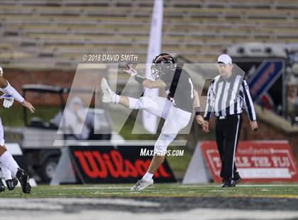 Thumbnail 2 in Fort Osage vs. Vianney (MSHSAA Class 5 Show-Me Bowl) photogallery.