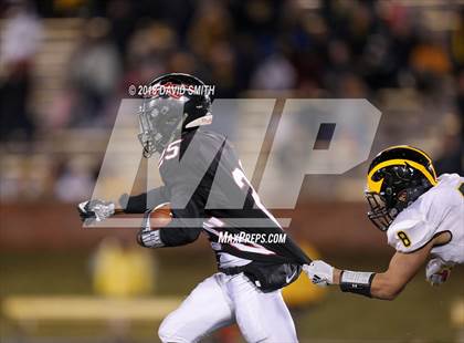 Thumbnail 1 in Fort Osage vs. Vianney (MSHSAA Class 5 Show-Me Bowl) photogallery.