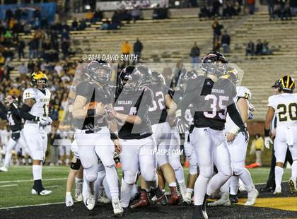 Thumbnail 1 in Fort Osage vs. Vianney (MSHSAA Class 5 Show-Me Bowl) photogallery.