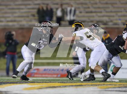 Thumbnail 2 in Fort Osage vs. Vianney (MSHSAA Class 5 Show-Me Bowl) photogallery.
