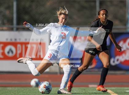 Thumbnail 2 in Coronado vs. Faith Lutheran (NIAA 5A Semifinal) photogallery.