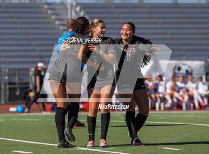 Thumbnail 1 in Coronado vs. Faith Lutheran (NIAA 5A Semifinal) photogallery.
