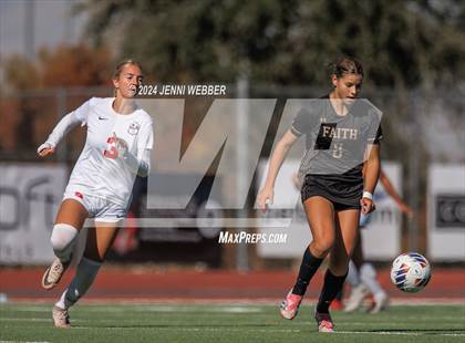 Thumbnail 2 in Coronado vs. Faith Lutheran (NIAA 5A Semifinal) photogallery.