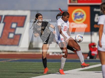 Thumbnail 3 in Coronado vs. Faith Lutheran (NIAA 5A Semifinal) photogallery.