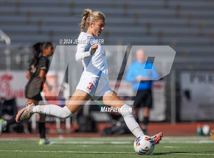 Thumbnail 3 in Coronado vs. Faith Lutheran (NIAA 5A Semifinal) photogallery.