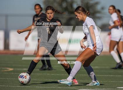 Thumbnail 2 in Coronado vs. Faith Lutheran (NIAA 5A Semifinal) photogallery.