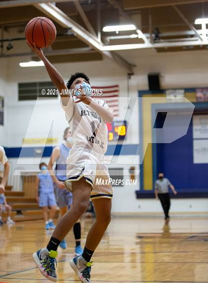 Thumbnail 3 in Mater Dei @ Althoff Catholic photogallery.