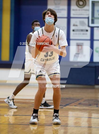 Thumbnail 3 in Mater Dei @ Althoff Catholic photogallery.