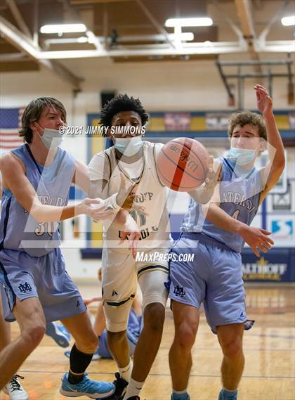 Thumbnail 3 in Mater Dei @ Althoff Catholic photogallery.