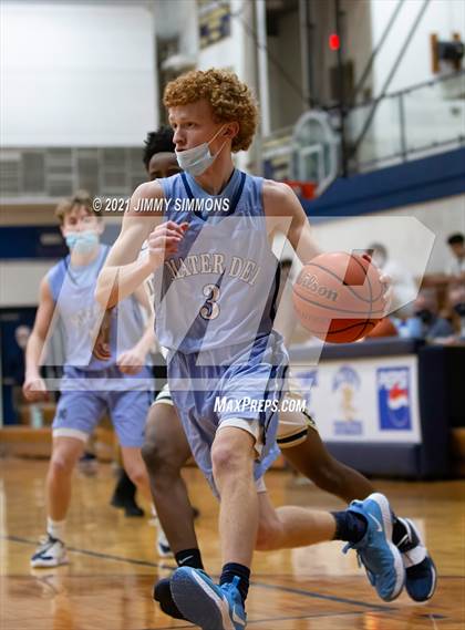 Thumbnail 3 in Mater Dei @ Althoff Catholic photogallery.