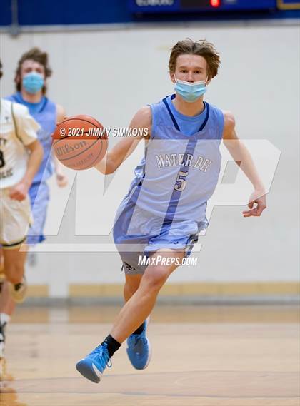 Thumbnail 2 in Mater Dei @ Althoff Catholic photogallery.