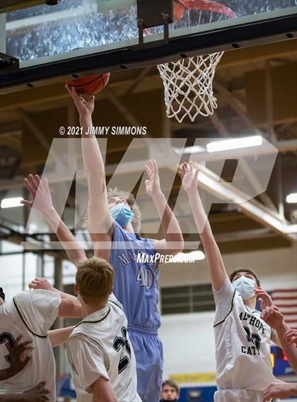 Thumbnail 3 in Mater Dei @ Althoff Catholic photogallery.
