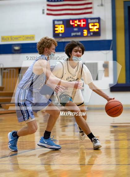Thumbnail 3 in Mater Dei @ Althoff Catholic photogallery.