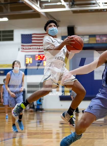 Thumbnail 2 in Mater Dei @ Althoff Catholic photogallery.