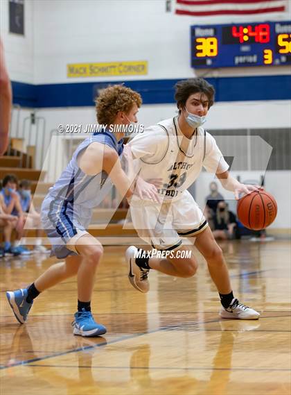 Thumbnail 2 in Mater Dei @ Althoff Catholic photogallery.