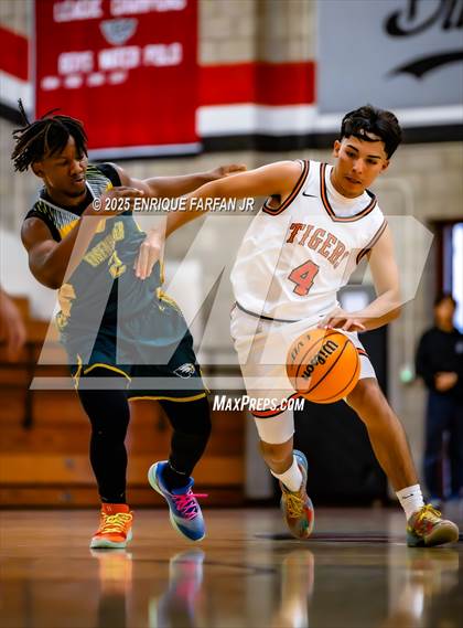 Thumbnail 1 in Chaffey vs. Eisenhower photogallery.