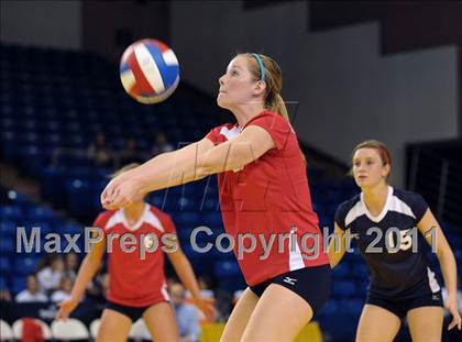 Thumbnail 2 in Cathedral Catholic vs. Campolindo (CIF State D3 Final) photogallery.