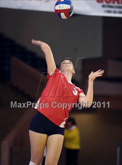 Thumbnail 1 in Cathedral Catholic vs. Campolindo (CIF State D3 Final) photogallery.