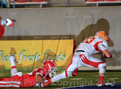 Thumbnail 2 in Mater Dei v Mission Viejo (CIF SS Playoff) photogallery.