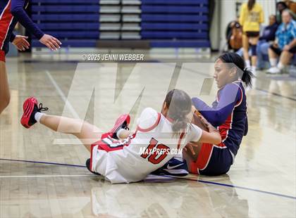 Thumbnail 3 in Brentwood School vs. Coronado (Las Vegas Thanksgiving Showcase) photogallery.