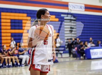 Thumbnail 2 in Brentwood School vs. Coronado (Las Vegas Thanksgiving Showcase) photogallery.