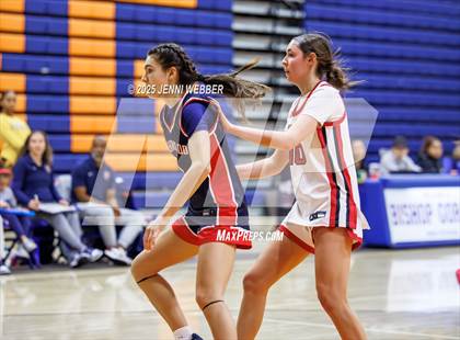 Thumbnail 2 in Brentwood School vs. Coronado (Las Vegas Thanksgiving Showcase) photogallery.