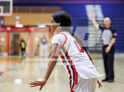 Thumbnail 3 in Brentwood School vs. Coronado (Las Vegas Thanksgiving Showcase) photogallery.