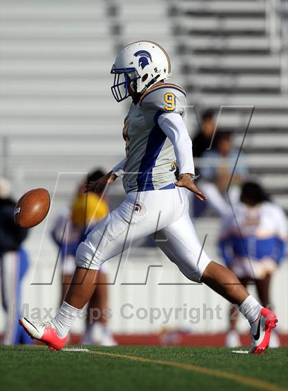 Thumbnail 1 in Frisco vs. Samuell (UIL 4A Division 1 Area Playoff) photogallery.